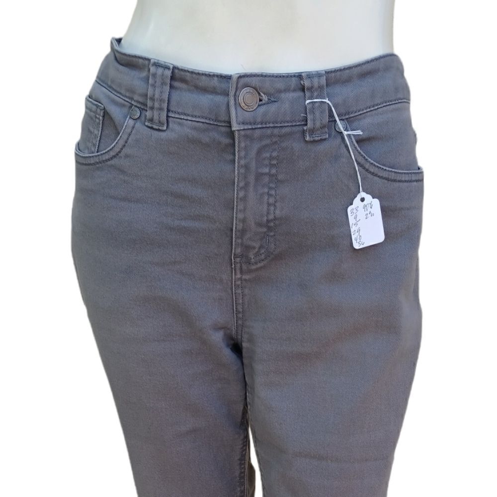 401416...Croft&Barrow Straight leg Jeans Size 8avg, W29" 29"Inseam 9 1/2"Rise